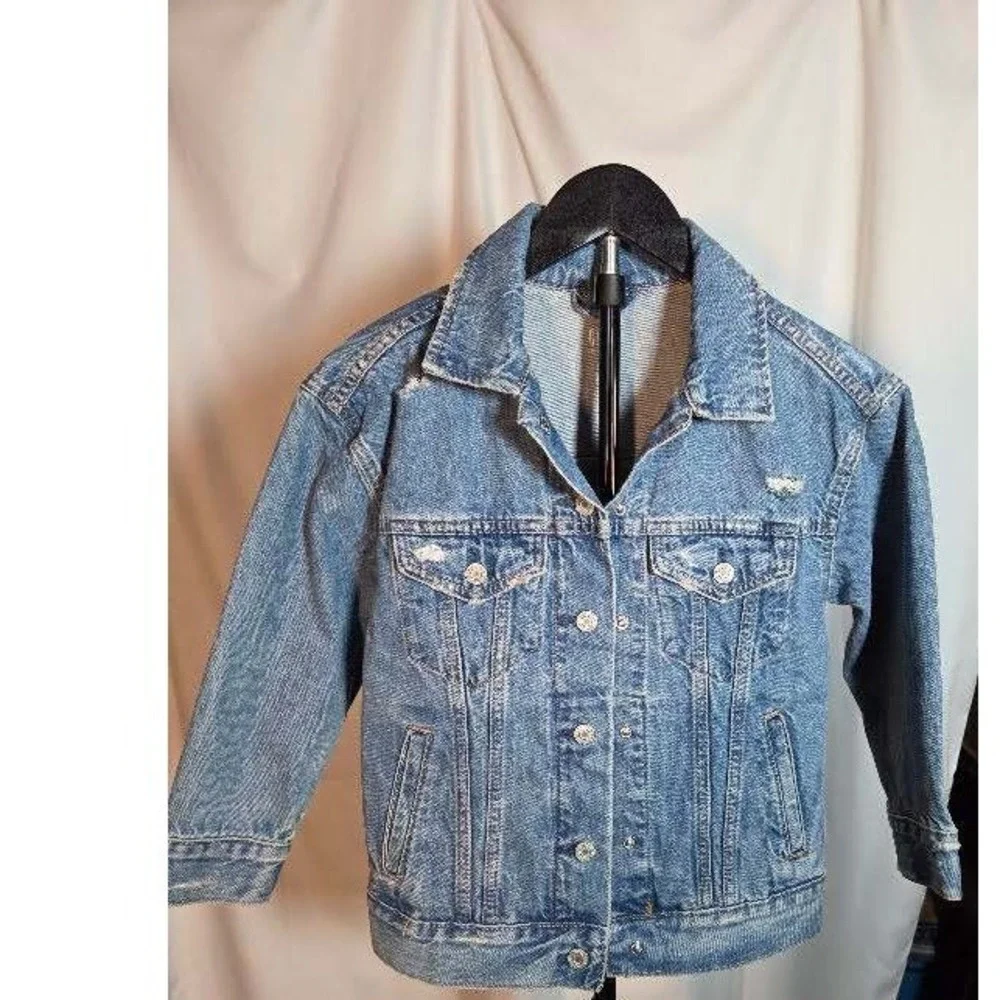 Gap Kids Blue Denim Trucker Jacket Medium Wash Distressed Size S 6-7